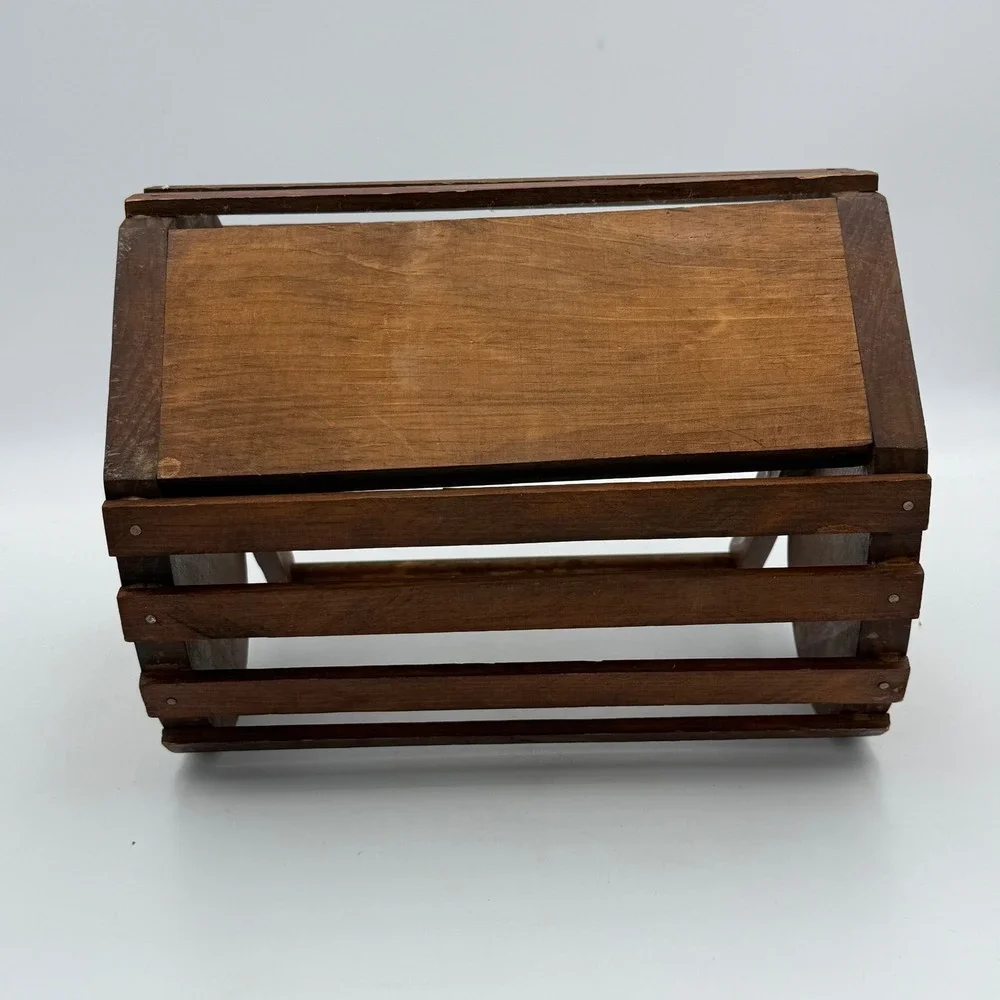 Vintage Wooden Heart Caddy Magazine Rack Rustic Farmhouse Storage Basket Brown